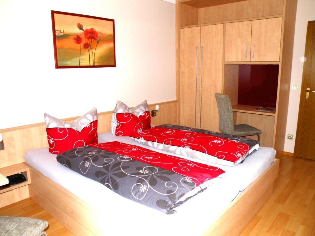 Zum Schwarzen Baeren Hotel Vohenstrauss Szoba fotó