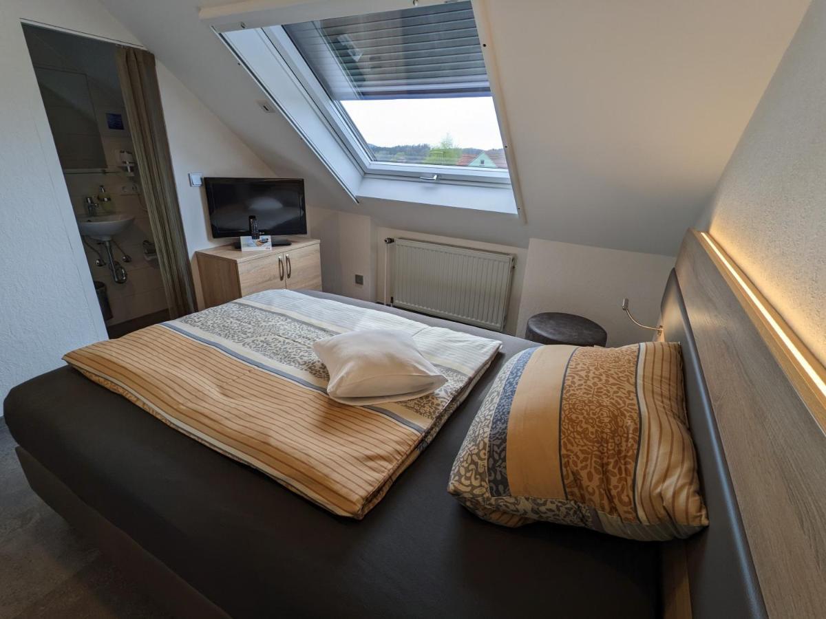 Zum Schwarzen Baeren Hotel Vohenstrauss Kültér fotó