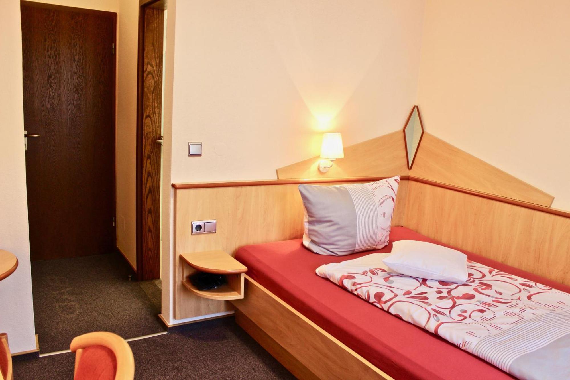Zum Schwarzen Baeren Hotel Vohenstrauss Kültér fotó