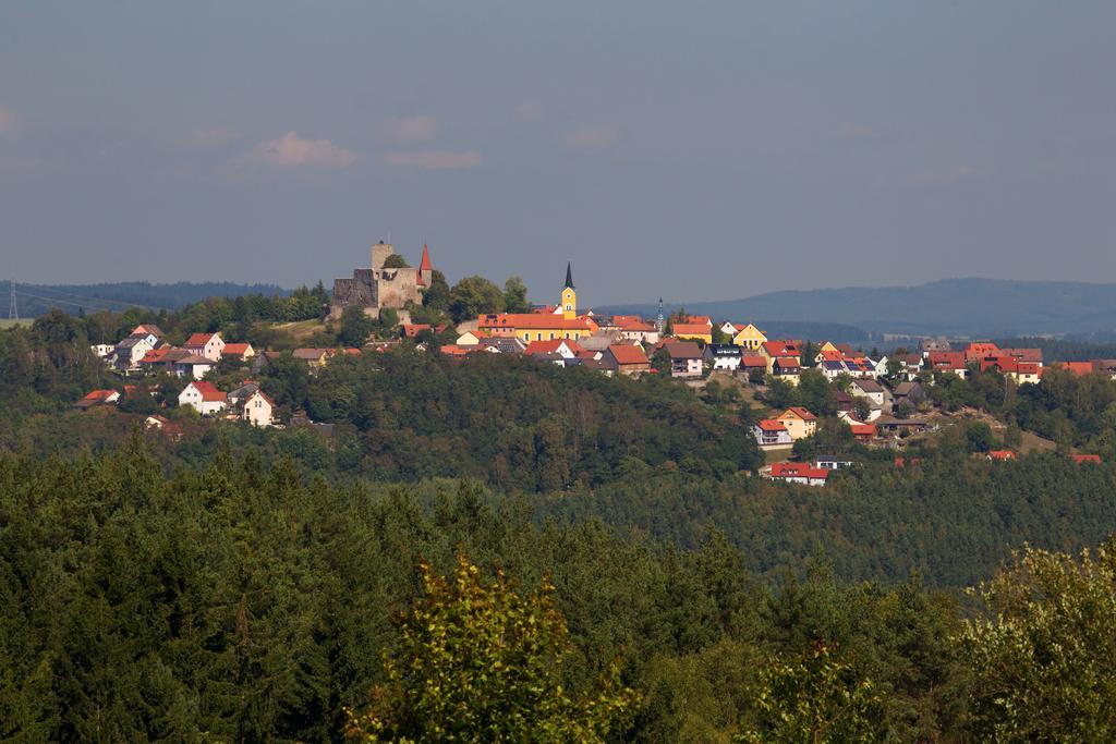 Zum Schwarzen Baeren Hotel Vohenstrauss Kültér fotó