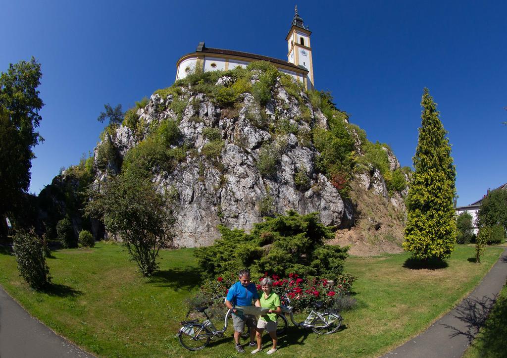 Zum Schwarzen Baeren Hotel Vohenstrauss Kültér fotó
